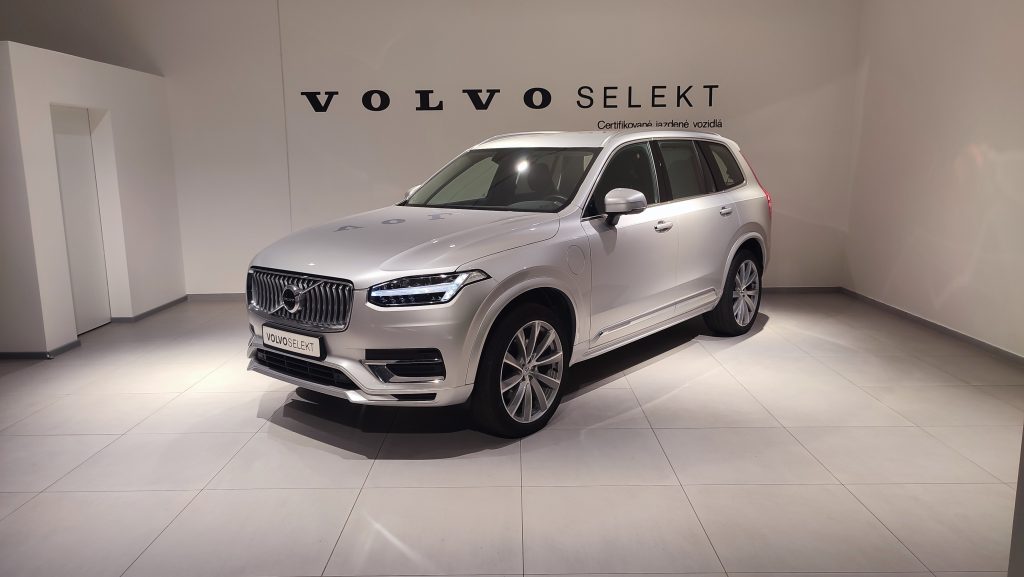 Volvo XC90 T8 Recharge 392PS AT8 AWD Inscription 7M - T.O.P. Auto Bratislava a.s.