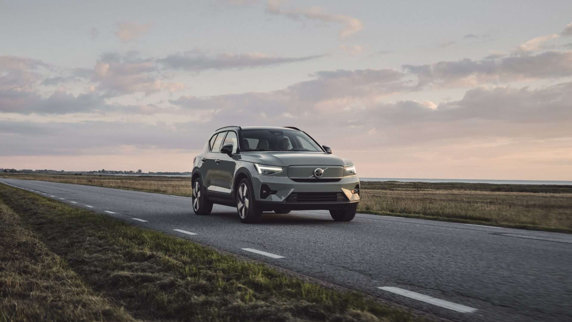 XC40 Recharge Twin, Sage Green