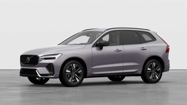 VOLVO XC60 B5(P) Plus Dark AT8 AWD