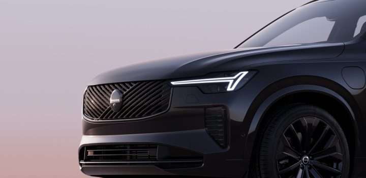 Volvo XC90 Black Edition exterior