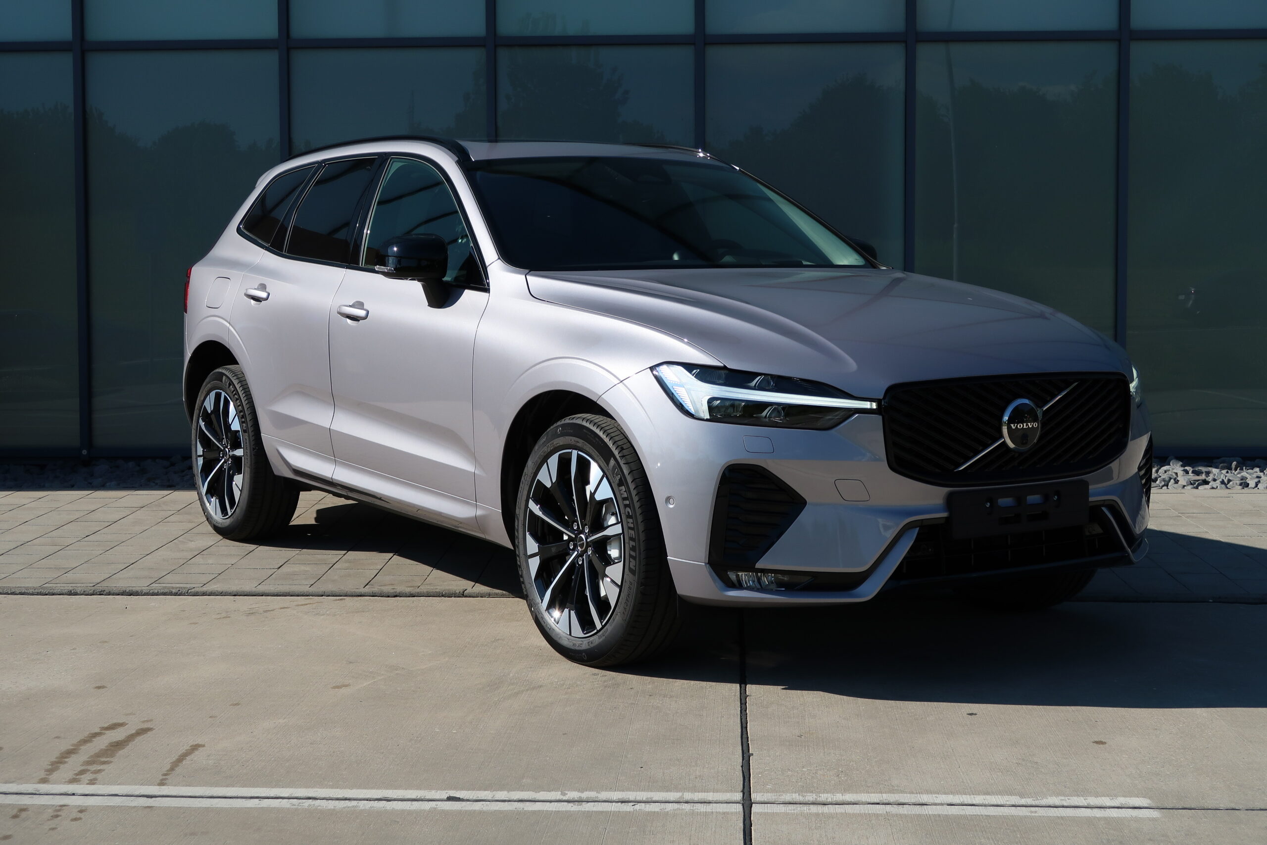 Volvo_XC60_25_silver_TOP_AUTO_BRATISLAVA_VOLVOBORY (2)