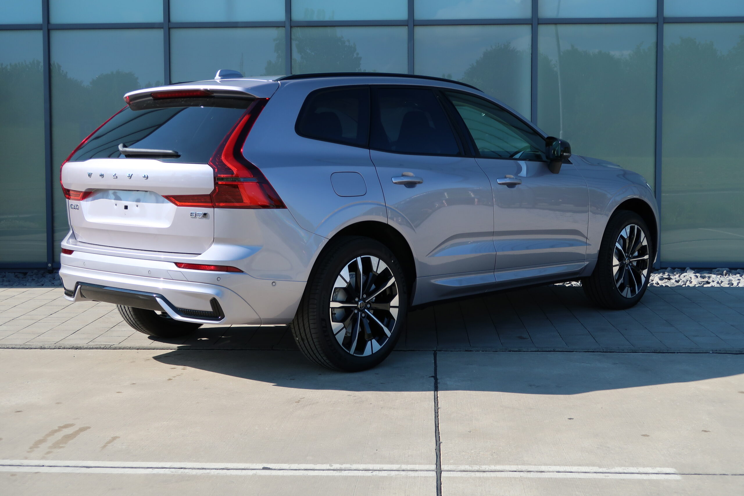 Volvo_XC60_25_silver_TOP_AUTO_BRATISLAVA_VOLVOBORY (3)