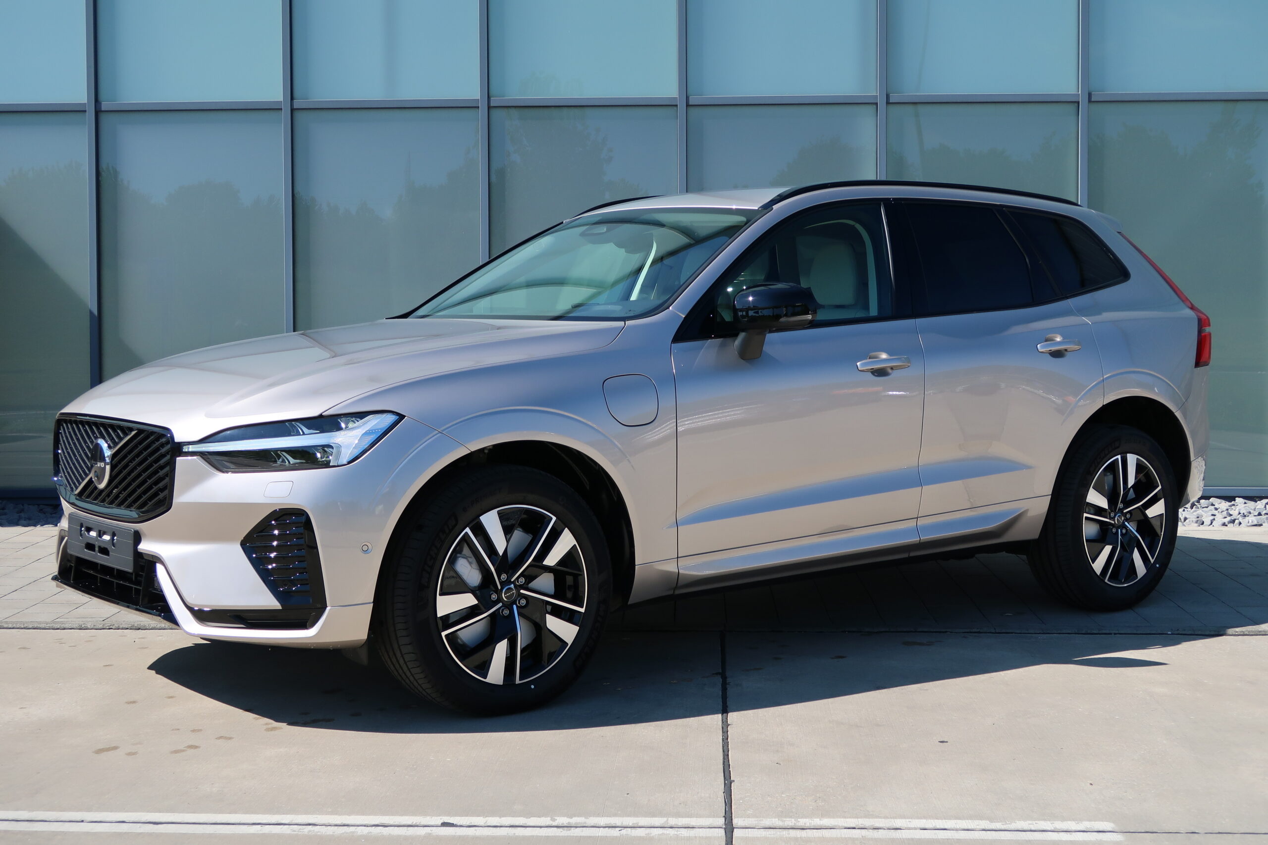 Volvo_XC60_LIGHTBROWN_TOP_AUTO_BRATISLAVA_VOLVOBORY (1)