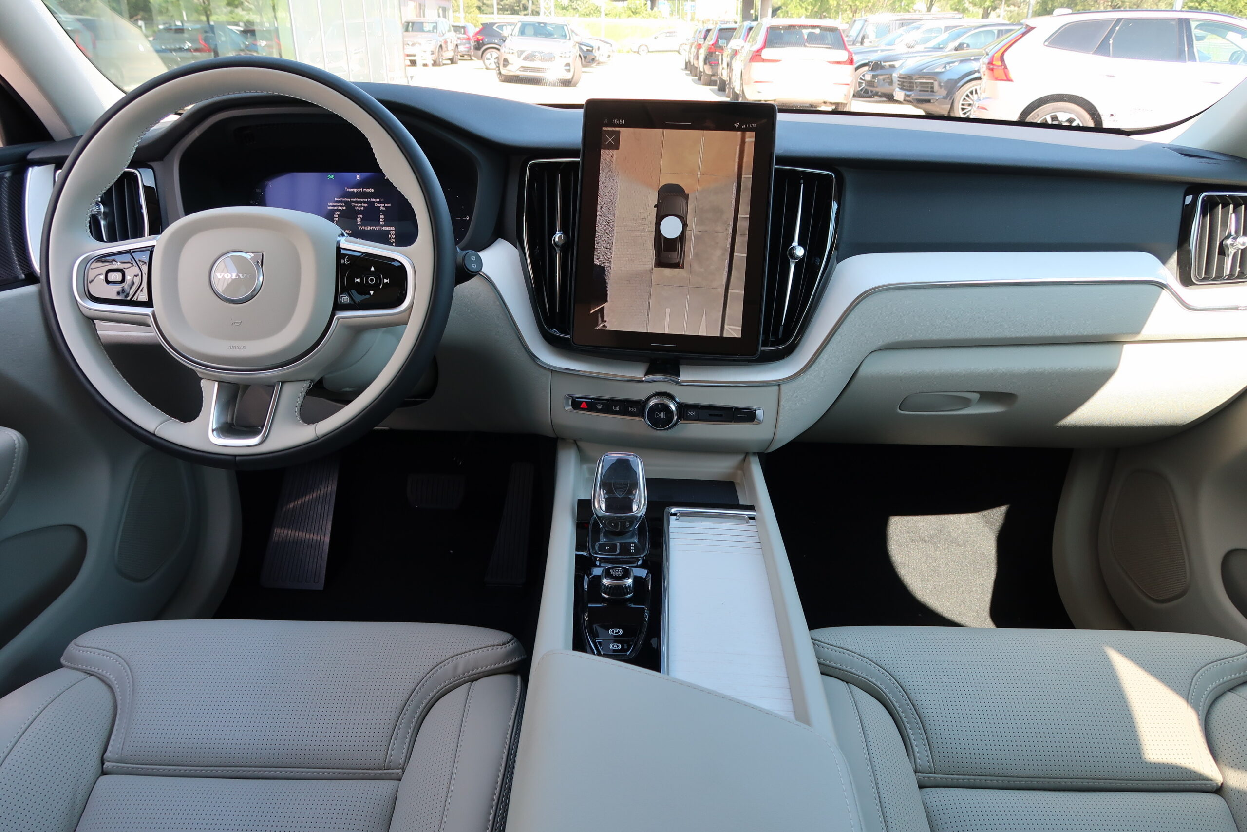 Volvo_XC60_LIGHTBROWN_TOP_AUTO_BRATISLAVA_VOLVOBORY (6)