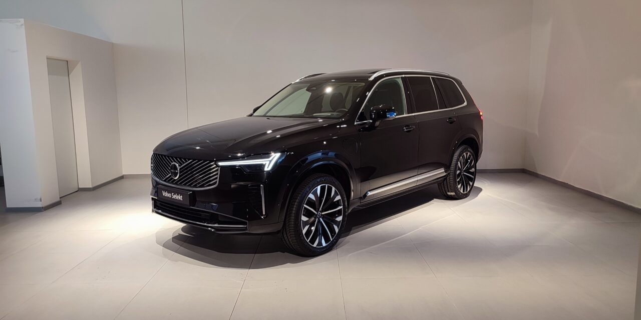 VOLVO_XC90_T8_PLUS_BRIGHT_AWD_2025_SELEKT_TOP_AUTO_BRATISLAVA_VOLVO_BORY (9)