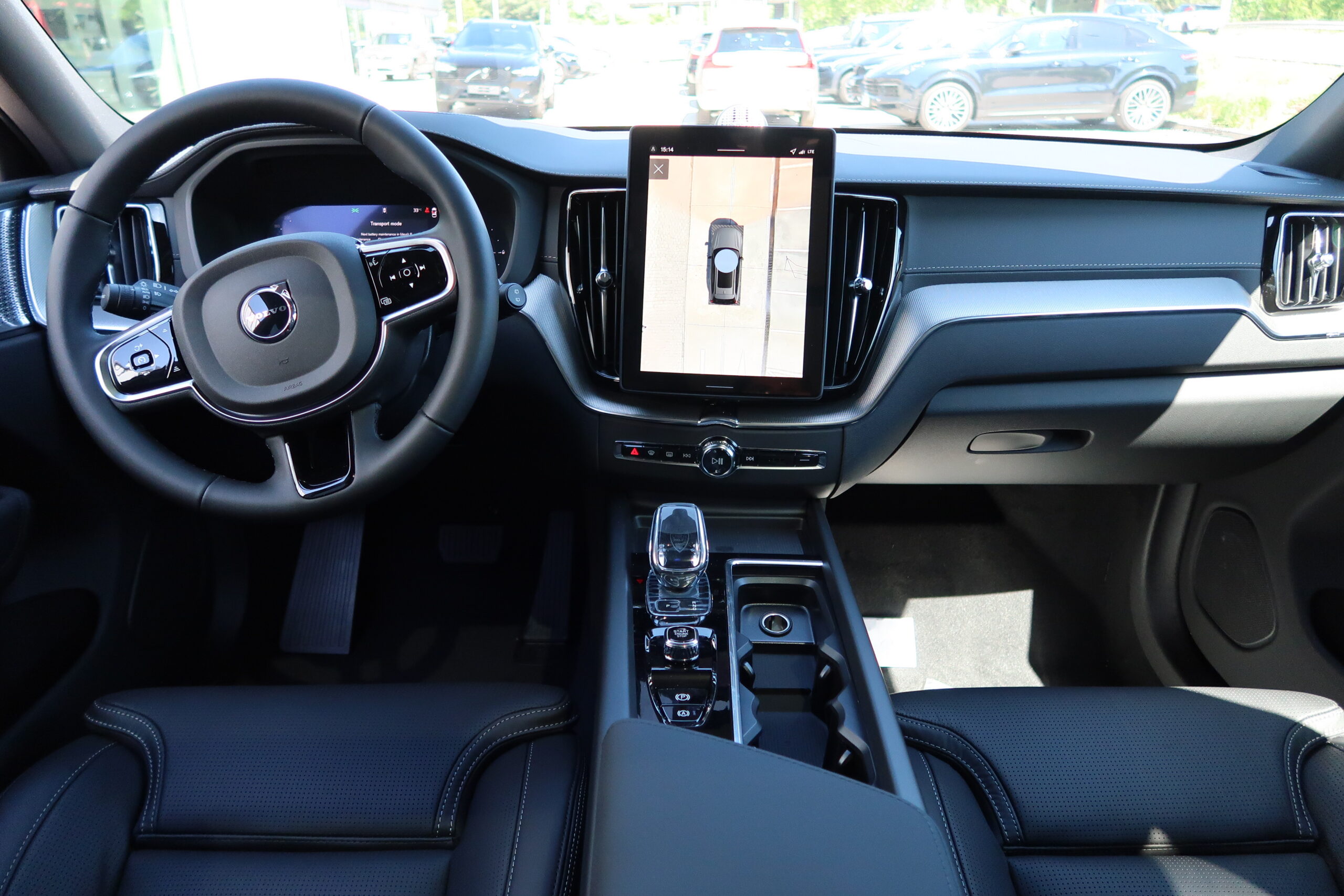 Volvo_XC60_25_black_TOP_AUTO_BRATISLAVA_VOLVOBORY (6)
