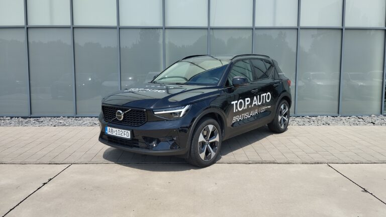 Volvo_25_XC40_black_TOP_AUTO_BRATISLAVA_VOLVOBORY (4)