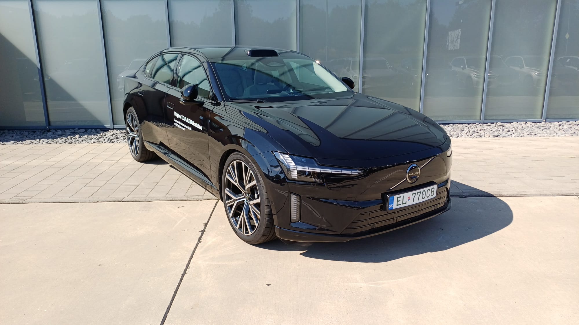 Volvo_ES90_Single_Motor_2026_Ultra_Onyx_Black_TOP_AUTO_BRATISLAVA_VOLVOBORY_VOLVOROZNAVSKA _VOLVOBRATISLAVA (3)