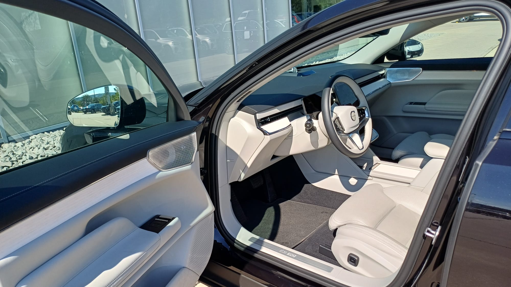 Volvo_ES90_Single_Motor_2026_Ultra_Onyx_Black_TOP_AUTO_BRATISLAVA_VOLVOBORY_VOLVOROZNAVSKA _VOLVOBRATISLAVA (9)