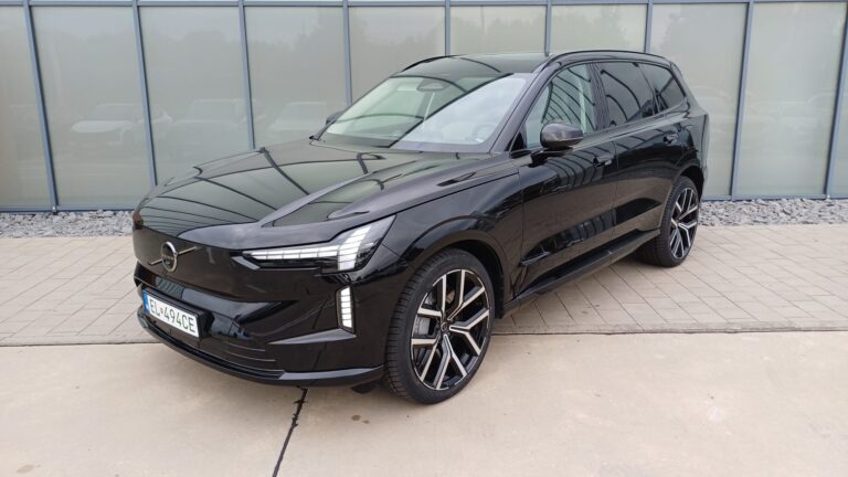 Volvo_EX90_26_Onyx_Black_TOP_AUTO_BRATISLAVA_VOLVOBORY_VOLVOROZNAVSKA_VOLVOBRATISLAVA (2)